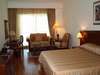 Dhow Palace Hotel 